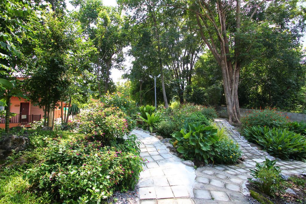 Baan Pordee Homestay Phayayen Buitenkant foto